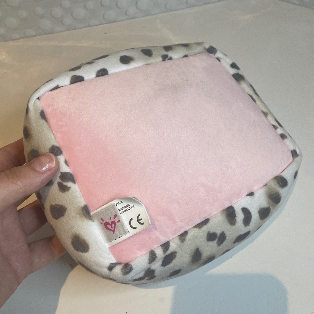 Pound Puppy 🐶 Newborn with dog bed - Picture 9 of 11